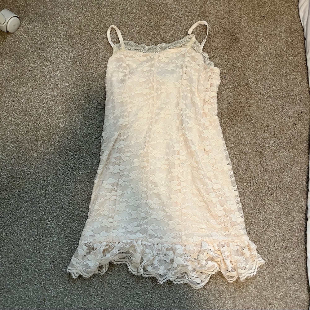 cider cream/white lace dress! size:small